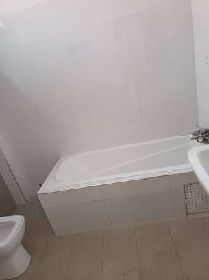 Villa F6 à louer aux Almadies image 14