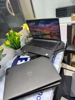 Dell latitude 7400 image 2