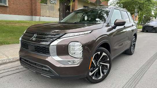 Mitsubishi Outlander image 15