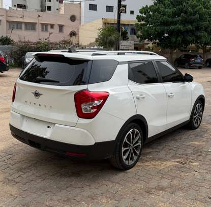 SsangYong Tivoli Air 2016 image 11