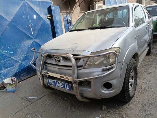 Toyota Hilux double cabine image 2