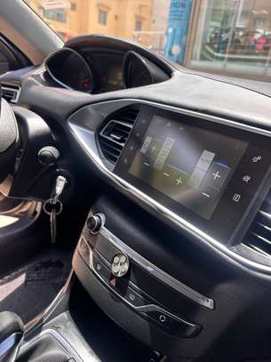 PEUGEOT 308 année 2016 image 6