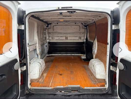 RENAULT TRAFIC 2017 image 4