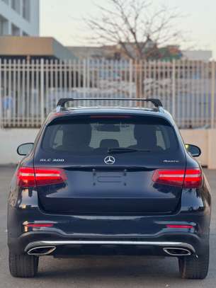 MERCEDES GLC 300 2018 image 8