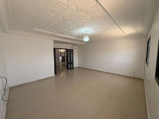 À louer, un bel appartement à Sacré-Cœur 3 image 2