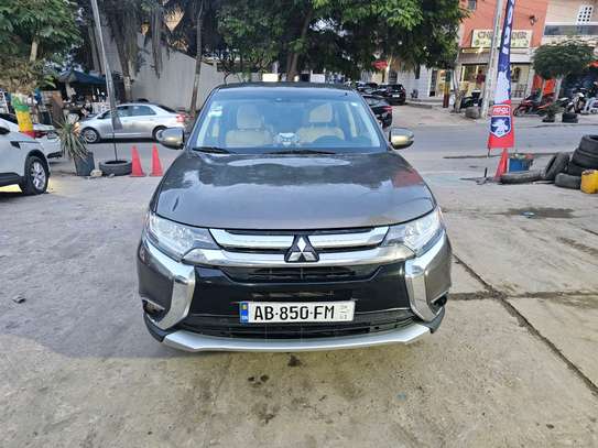 Mitsubishi outlander 7 places image 2