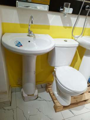 Ensemble chaise et Lavabo complet image 2