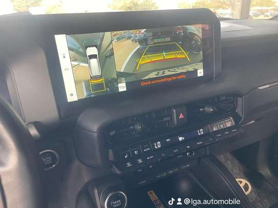 Toyota Prado automatique Diesel annee 2025 image 6