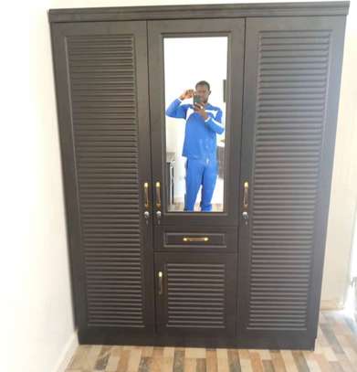 Armoire 3 portes image 2