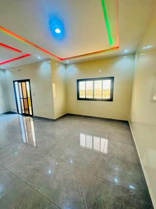 APPARTEMENT F4-YOFF HANGAR image 8