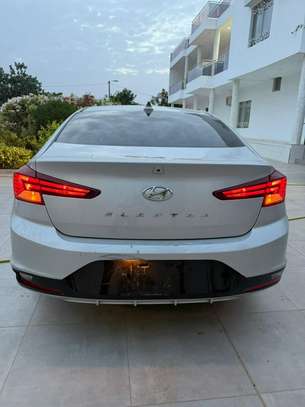 HYUNDAI ELANTRA 2019 image 5
