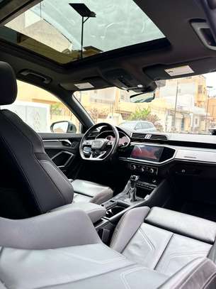 Audi Q3 S Line 2019 image 9