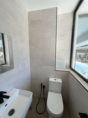 Immeuble R+10 à vendre au Point E image 11