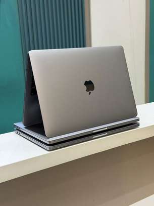 MacBook pro image 3