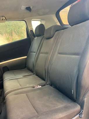 Toyota verso image 6