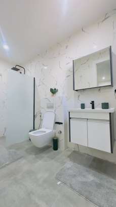 Appartement meublé neuf au Point E au 4e étage image 11