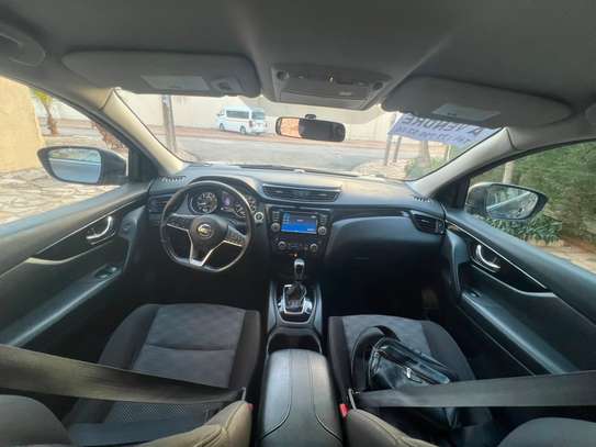 Nissan rogue sv image 13