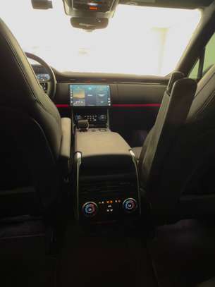 Range Rover P400 2023 (Prix légèrement négociable) image 11