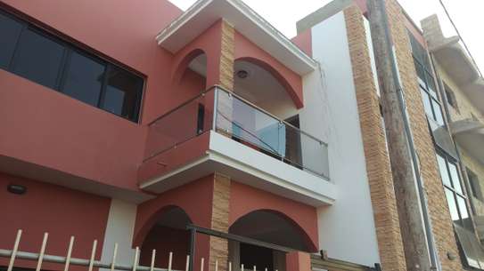 Immeuble R+3 à vendre aux Mamelles image 6