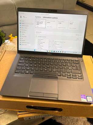 Dell 5400 core i7 8th neuf image 4