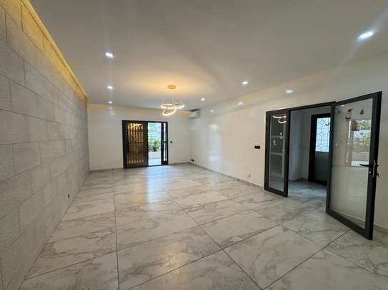 Maison à louer à Mermoz Sotrac image 3