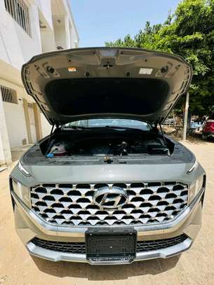 Hyundai santafe 2023 image 3