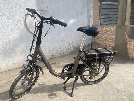 VELO A ASSISTANCE ELECTRIQUE PLIABLE image 4