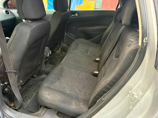 Peugeot 308 année 2009 image 4