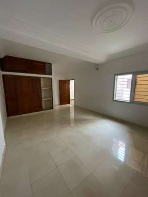 À Vendre – Villa R+1 aux Mamelles (Cité Cheikh Amar) image 2