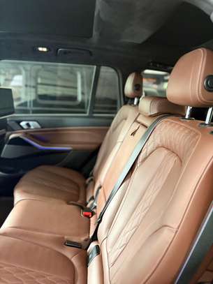BMW X7 40d 2025 image 10