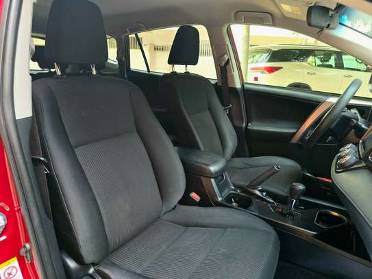Toyota RAV4 2018 image 7