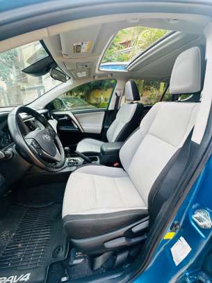 Location Toyota rav4 image 2