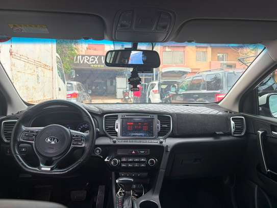 Kia Sportage image 12