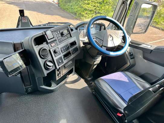 Camion Renault T-Range Tracteur image 3