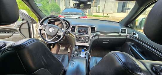 Jeep grand cherokee model 2018 image 4