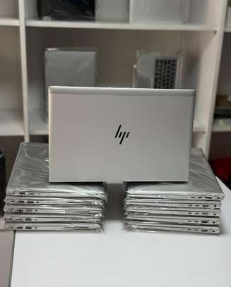 Hp elitebook 840 G8 image 2