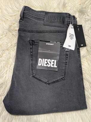Jeans Grandes Marques coupe classique et slims image 13