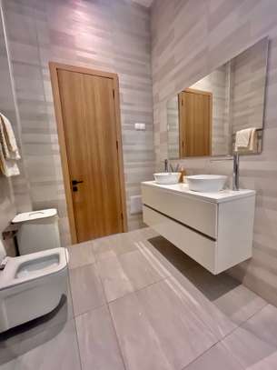 Appartement neuf de luxe à louer aux almadies route meridien image 9
