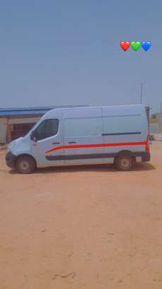 Renault Master image 3