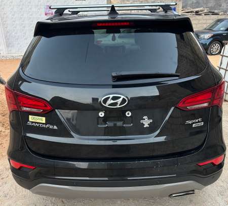 Hyundai Santafe 2017 version 4x4 image 12