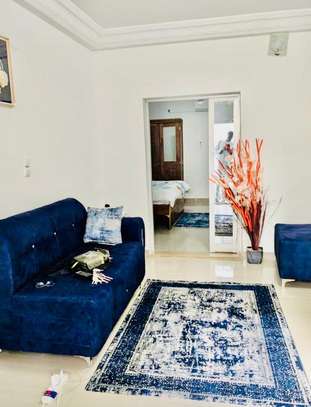 Studio meublé à louer à Ouakam image 3