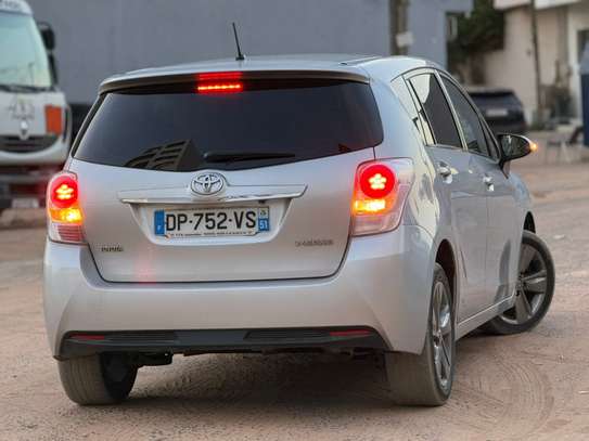 Toyota verso 7 place 2016 image 11