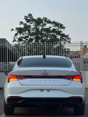 HYUNDAI ELANTRA 2021 image 8