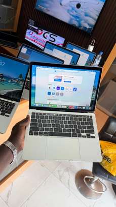 MacBook Pro M1 2020 - SSD 512 - Ram 8Go - 13’p image 5