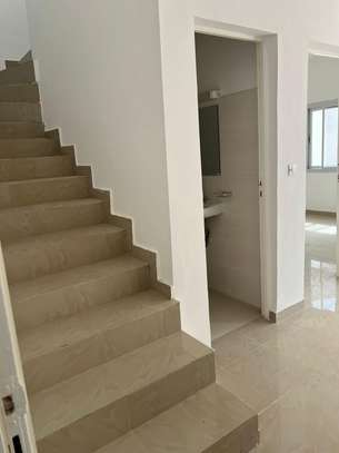 À LOUER Villa R+1 Résidence SIPRES Keur Mariétou – Bayakh image 6