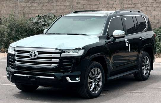 TOYOTA  LAND CRUISER LC300 VX-R 2026 image 5