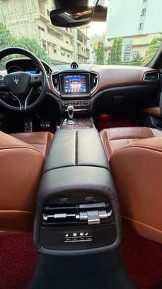 Maserati ghibli image 11