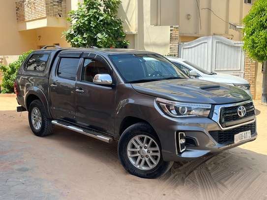 Toyota hulux image 11