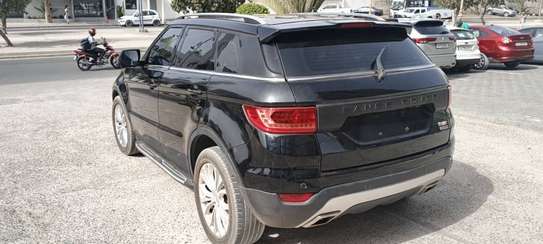Ranger ROver Evoque Land wing 2017 image 10