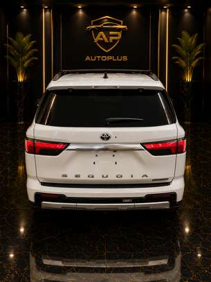 Toyota séquoia 2024 image 3